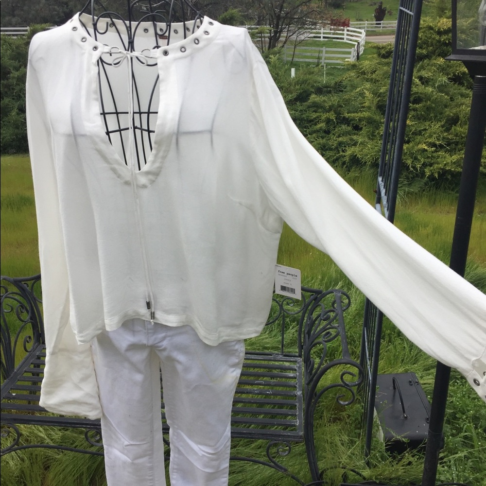 Free People white rayon slouching pirate  sheer blouseHP 25x3